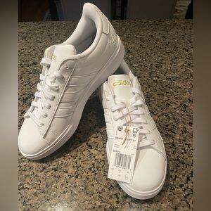 NWT Adidas Grand Court 2.0 Sneaker - Women Size US 8